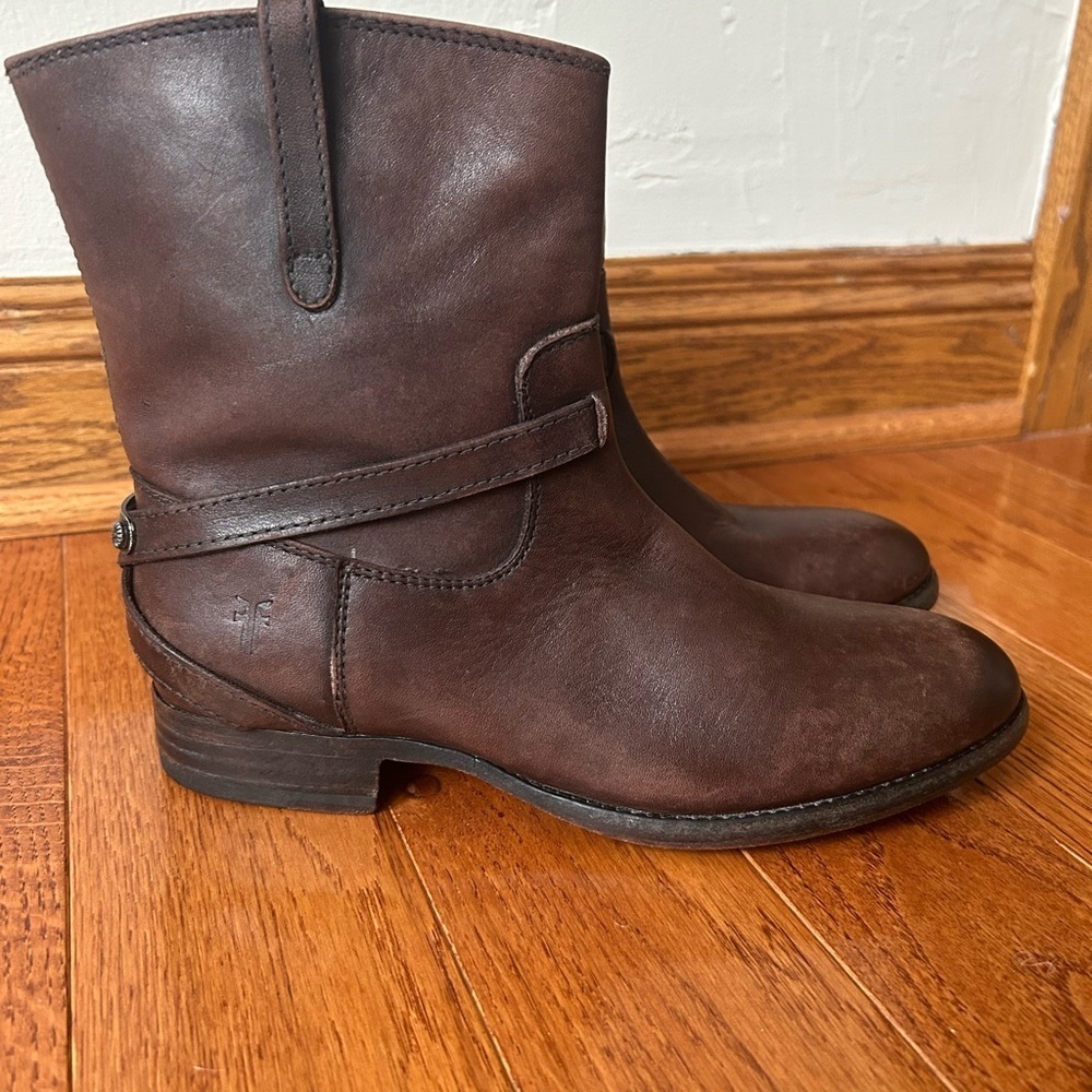 Frye Lindsey Plate Harness Brown Leather Boots - Picture 2 of 8